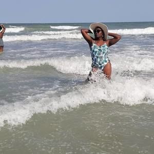 Meet your Posher, Shantique